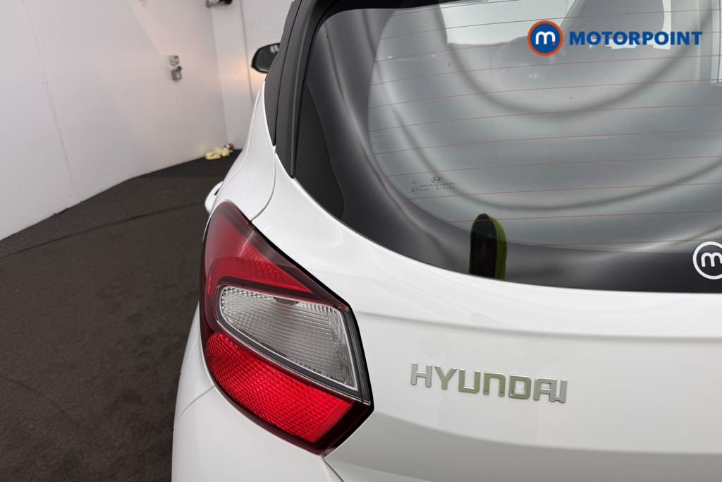 Hyundai I10 Advance Automatic Petrol Hatchback - Stock Number (1610692) - 9th supplementary image