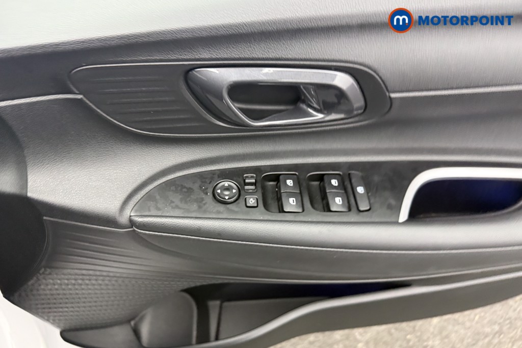 Hyundai I20 Premium Manual Petrol Hatchback - Stock Number (1610707) - 16th supplementary image