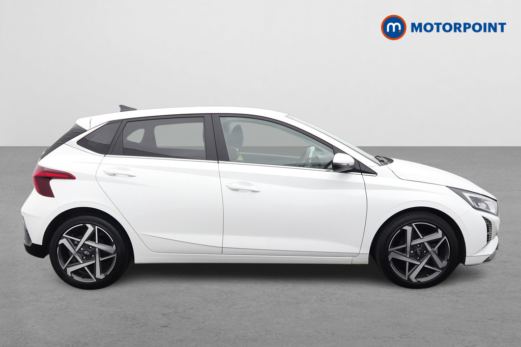 Hyundai I20 Premium Manual Petrol Hatchback - Stock Number (1610707) - Drivers side