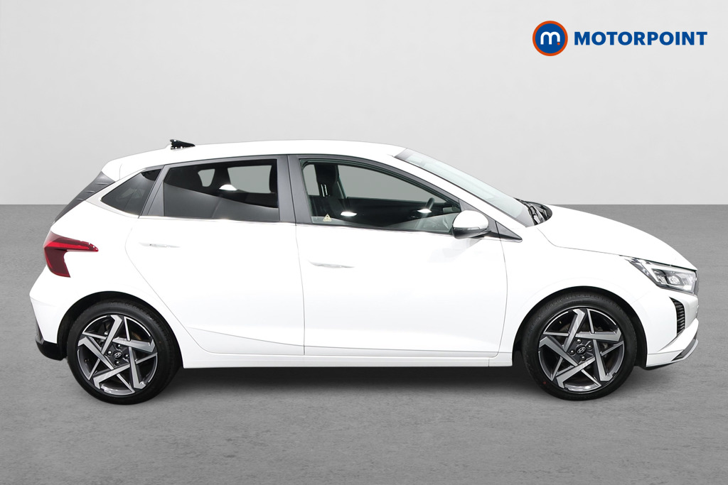 Hyundai I20 Premium Manual Petrol Hatchback - Stock Number (1610708) - Drivers side