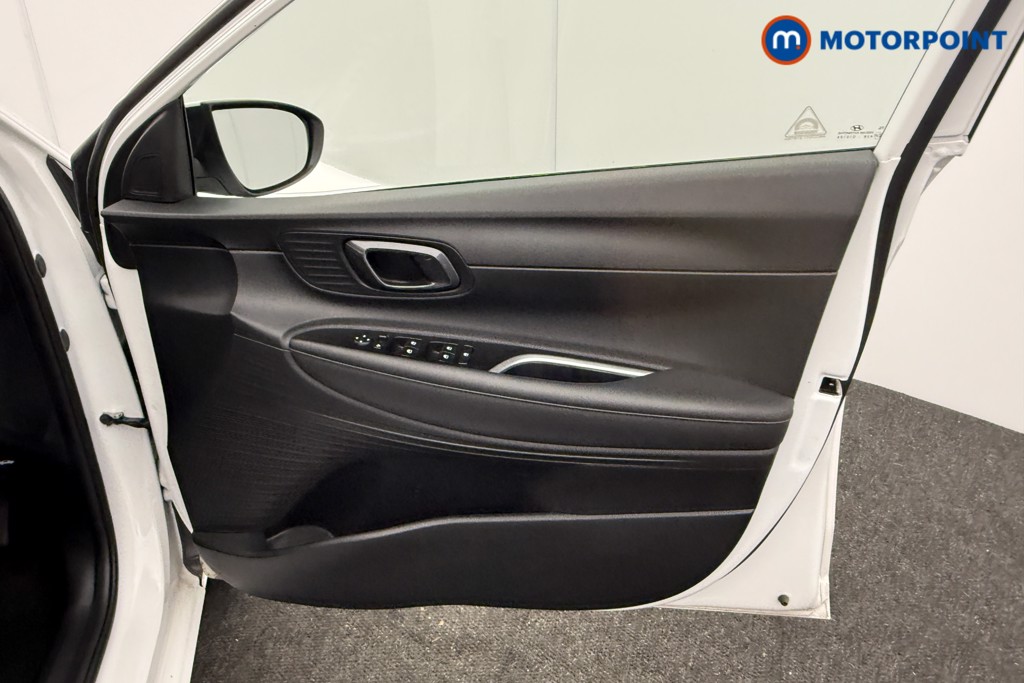 Hyundai I20 Premium Manual Petrol Hatchback - Stock Number (1610709) - 17th supplementary image