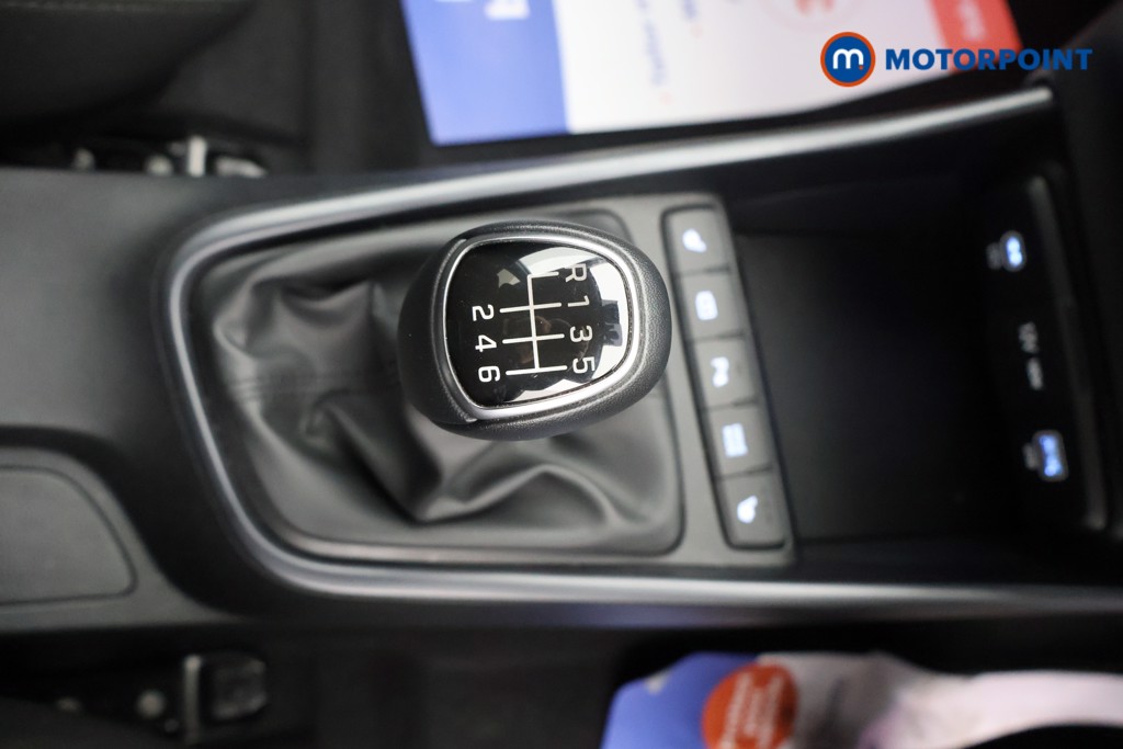 Hyundai I20 Premium Manual Petrol Hatchback - Stock Number (1610710) - 10th supplementary image