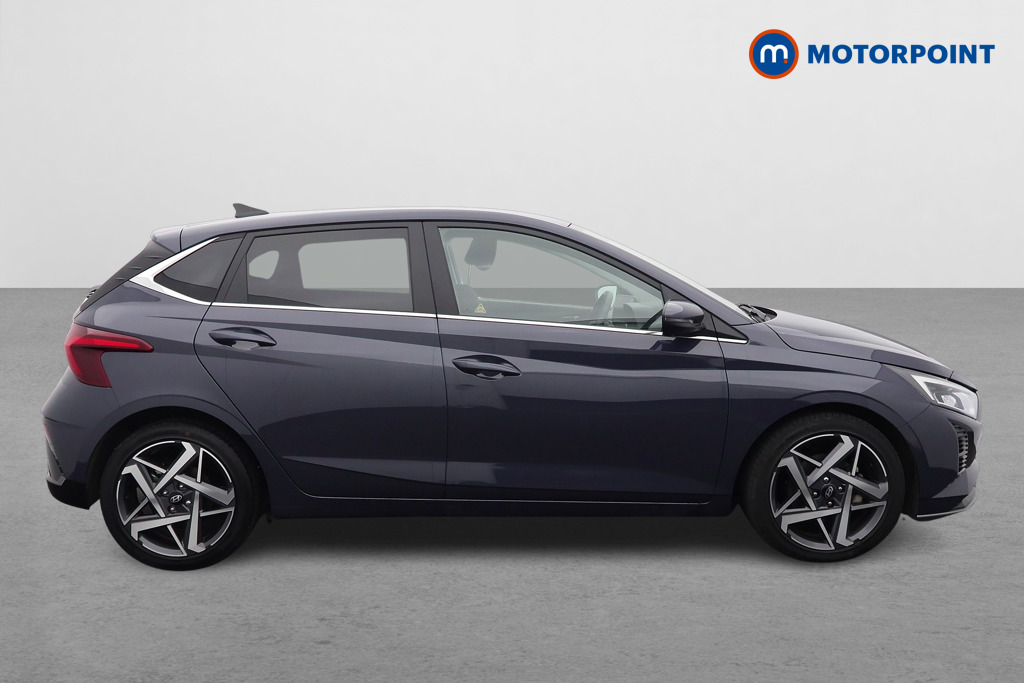 Hyundai I20 Premium Manual Petrol Hatchback - Stock Number (1610717) - Drivers side