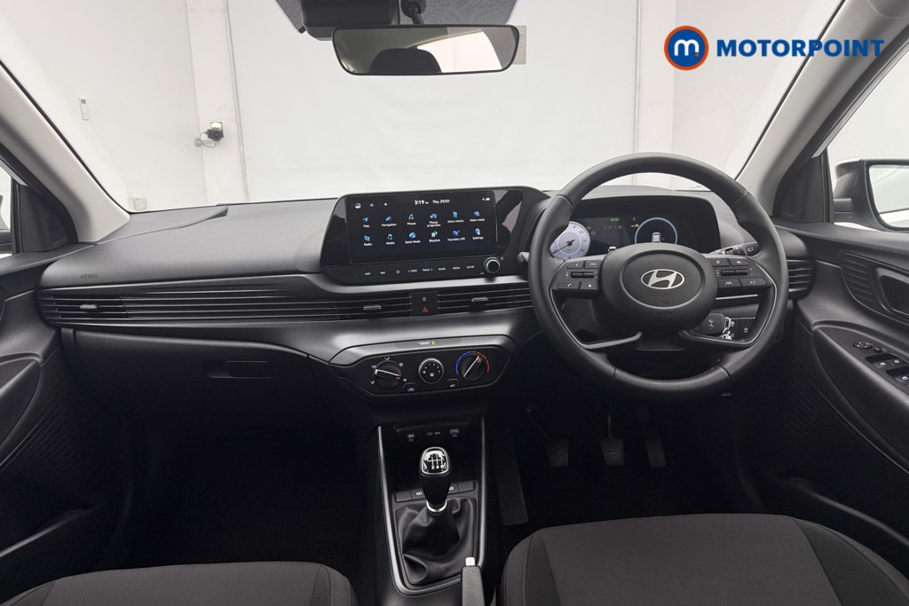 Hyundai I20 Advance Manual Petrol Hatchback - Stock Number (1610725) - 1st supplementary image