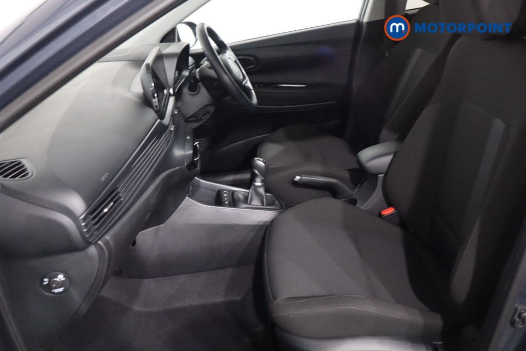 Hyundai I20 Premium Manual Petrol Hatchback - Stock Number (1610737) - 4th supplementary image
