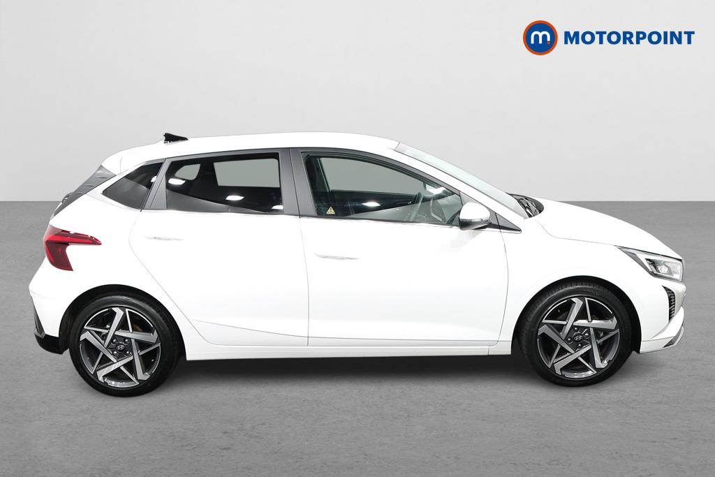 Hyundai I20 Premium Manual Petrol Hatchback - Stock Number (1610760) - Drivers side