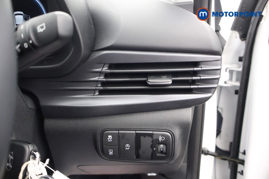 Hyundai I20 Advance Automatic Petrol Hatchback - Stock Number (1610803) - 7th supplementary image