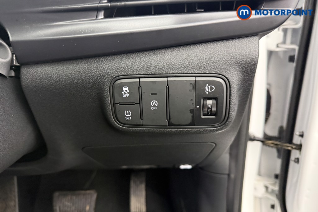 Hyundai I20 Advance Automatic Petrol Hatchback - Stock Number (1610815) - 14th supplementary image