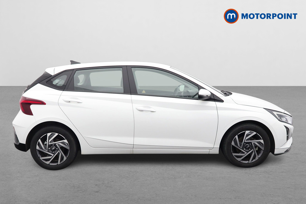 Hyundai I20 Advance Automatic Petrol Hatchback - Stock Number (1610815) - Drivers side