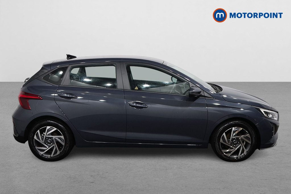 Hyundai I20 Advance Manual Petrol Hatchback - Stock Number (1610822) - Drivers side