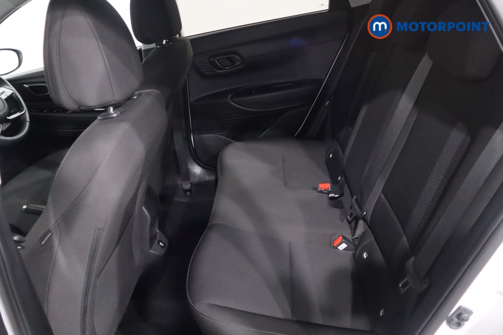 Hyundai I20 Premium Manual Petrol Hatchback - Stock Number (1610870) - 5th supplementary image