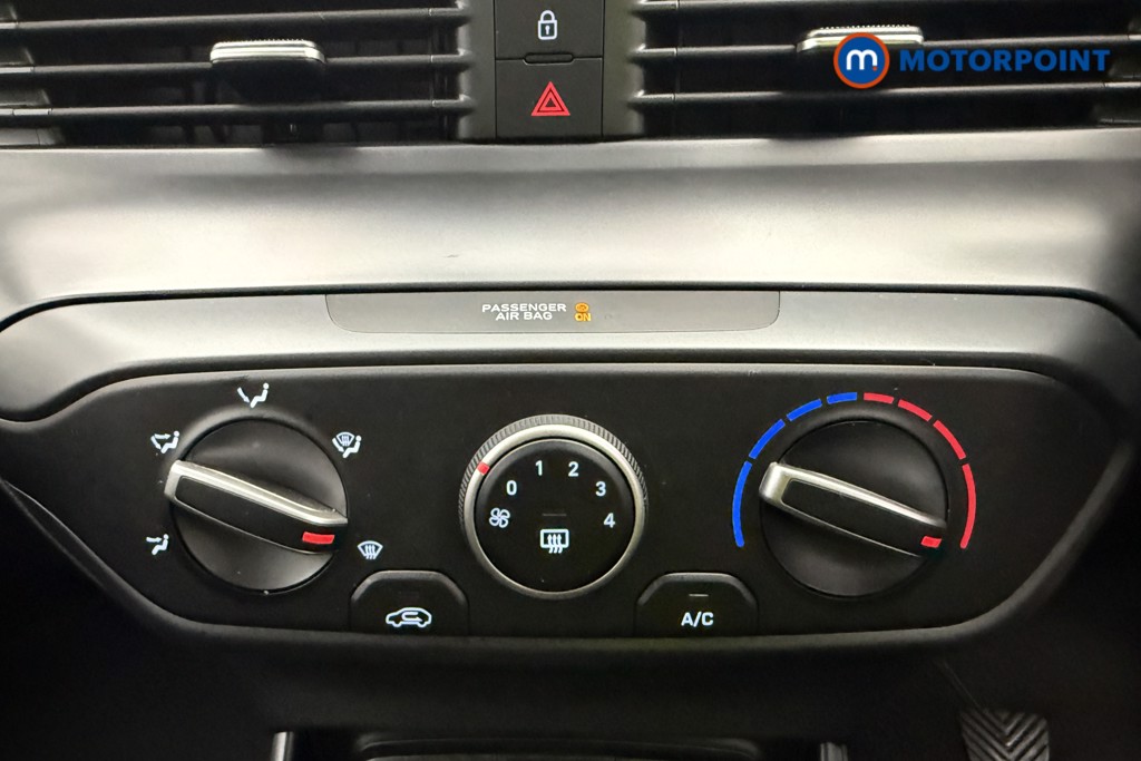 Hyundai I20 Advance Manual Petrol Hatchback - Stock Number (1610958) - 24th supplementary image