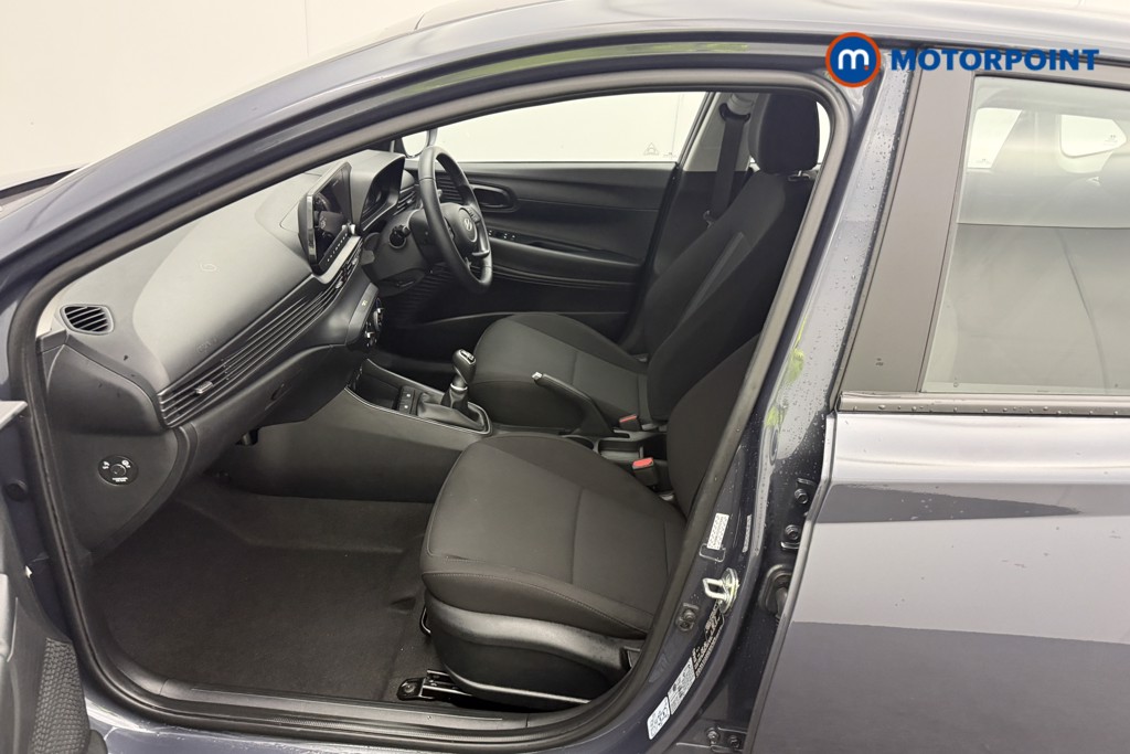 Hyundai I20 Advance Manual Petrol Hatchback - Stock Number (1610958) - 1st supplementary image