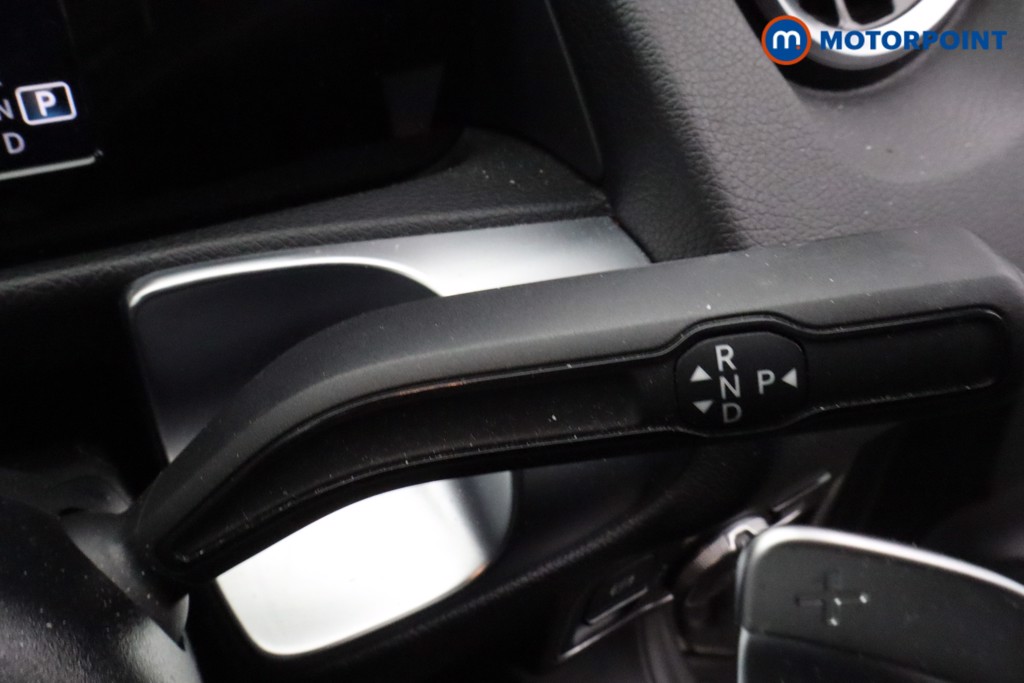 Mercedes-Benz GLB Amg Line Automatic Petrol SUV - Stock Number (1611004) - 16th supplementary image