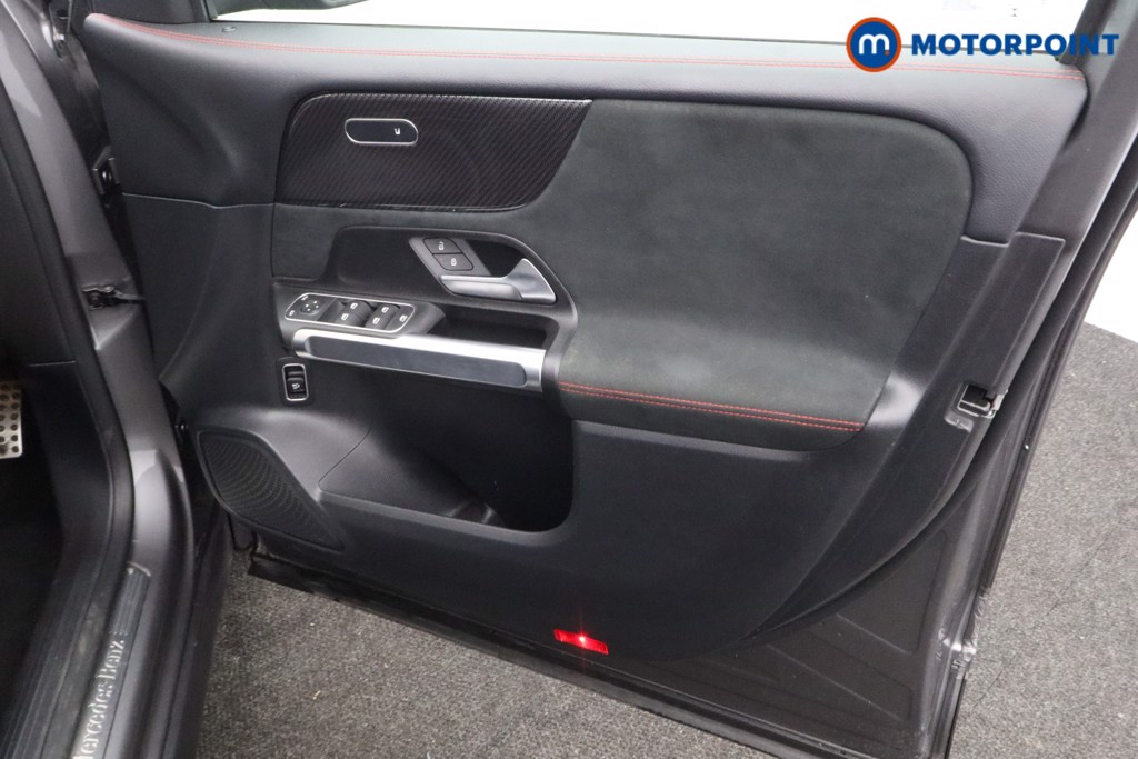Mercedes-Benz GLB Amg Line Automatic Petrol SUV - Stock Number (1611004) - 22nd supplementary image