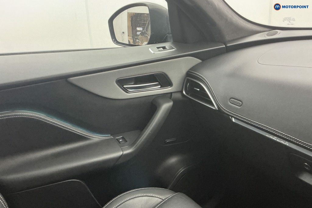 Jaguar F-Pace Chequered Flag Automatic Diesel SUV - Stock Number (1611164) - 21st supplementary image