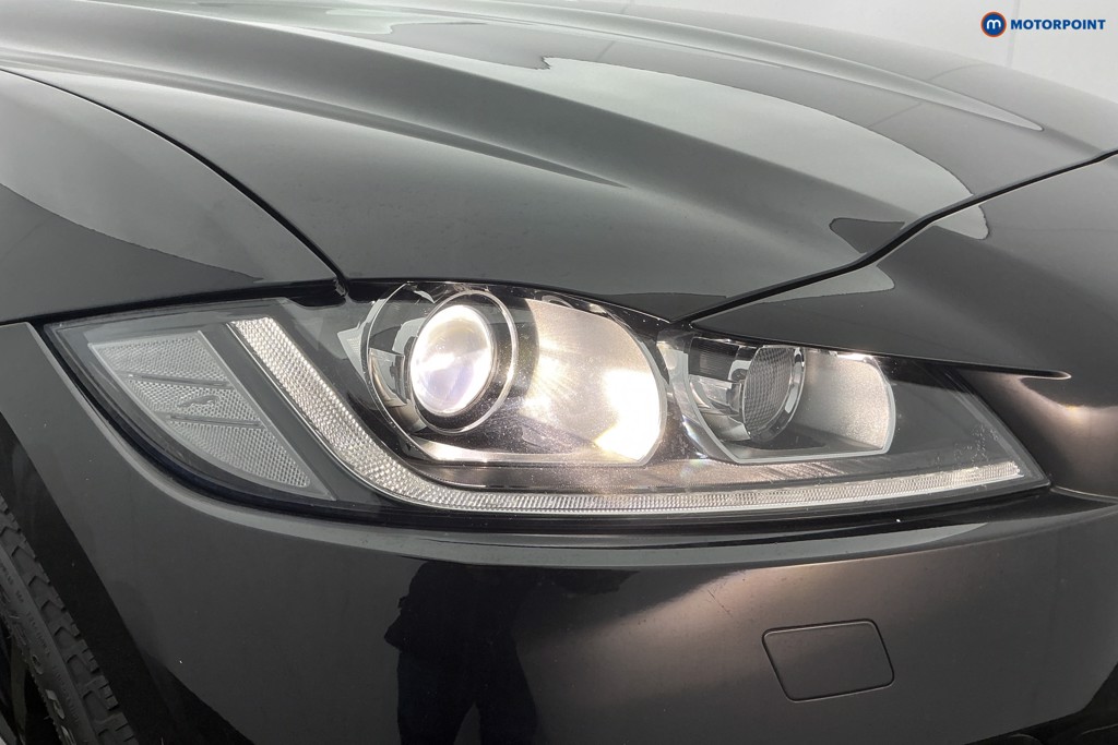 Jaguar F-Pace Chequered Flag Automatic Diesel SUV - Stock Number (1611164) - 32nd supplementary image