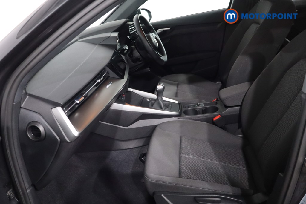 Audi A3 Technik Manual Petrol Hatchback - Stock Number (1611673) - 4th supplementary image