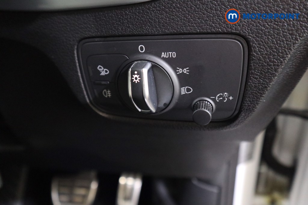 Audi Q2 Black Edition Automatic Petrol SUV - Stock Number (1611676) - 11th supplementary image