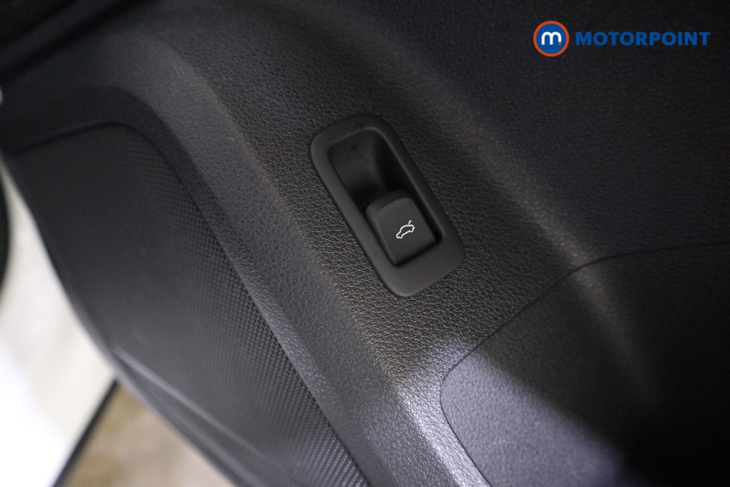 Audi Q2 Black Edition Automatic Petrol SUV - Stock Number (1611676) - 14th supplementary image