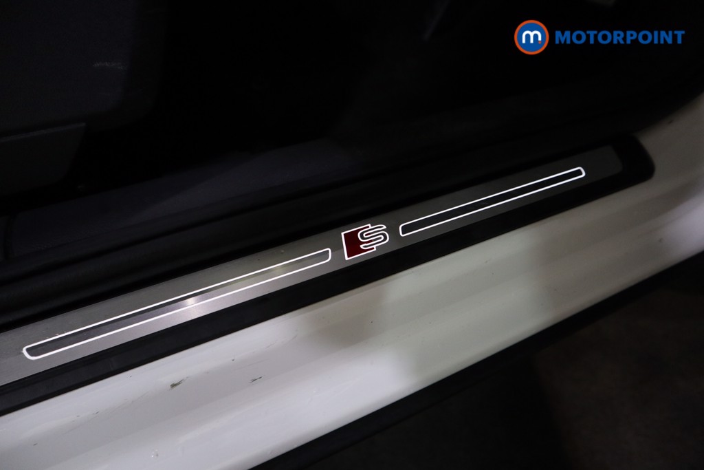 Audi Q2 Black Edition Automatic Petrol SUV - Stock Number (1611676) - 15th supplementary image