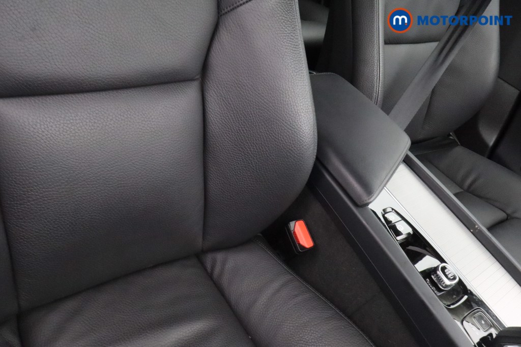 Volvo Xc60 Plus Automatic Petrol SUV - Stock Number (1611716) - 17th supplementary image