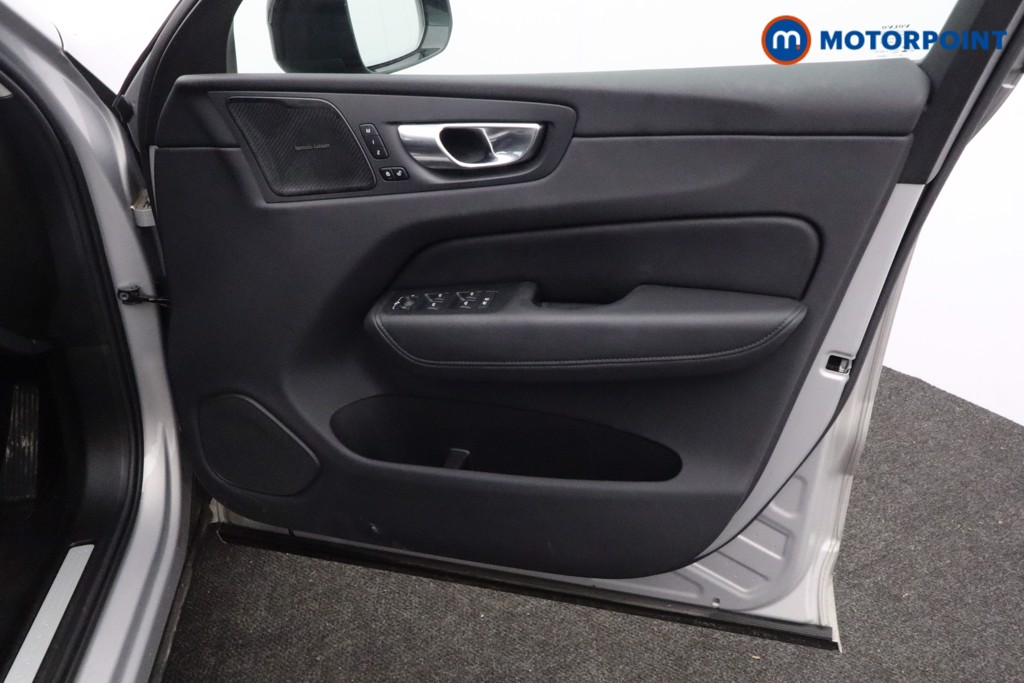 Volvo Xc60 Plus Automatic Petrol SUV - Stock Number (1611716) - 19th supplementary image