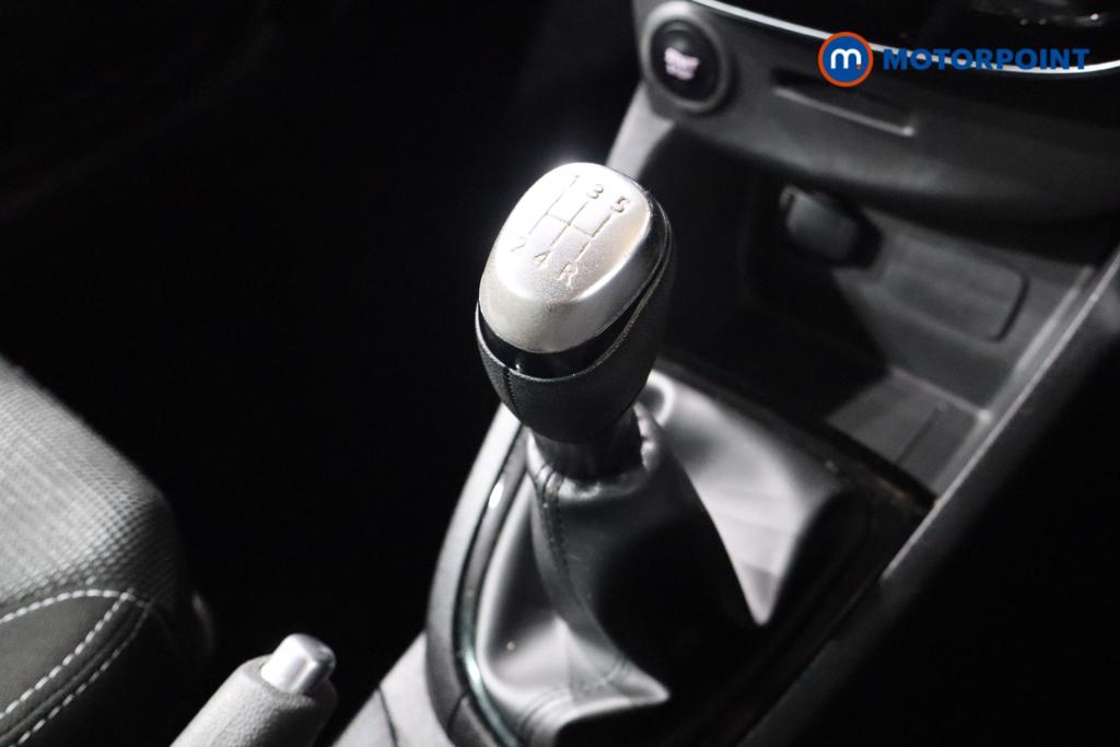 Renault Clio Iconic Manual Petrol Hatchback - Stock Number (1612292) - 5th supplementary image