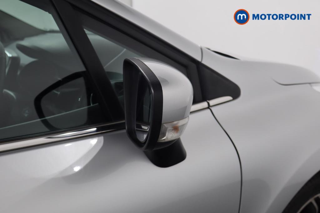 Renault Clio Iconic Manual Petrol Hatchback - Stock Number (1612292) - 12th supplementary image