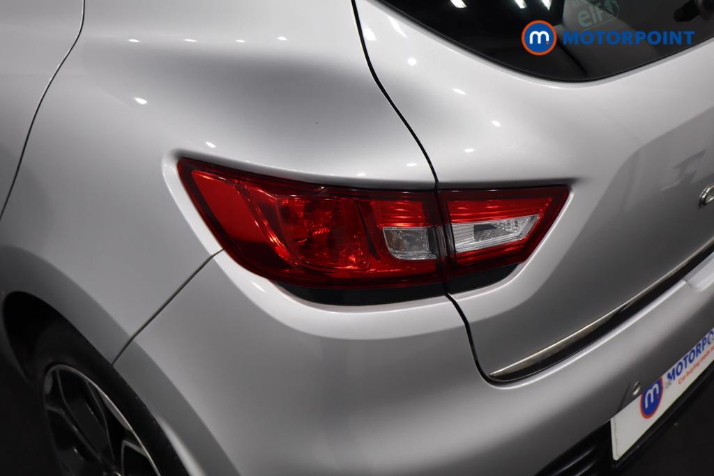 Renault Clio Iconic Manual Petrol Hatchback - Stock Number (1612292) - 19th supplementary image