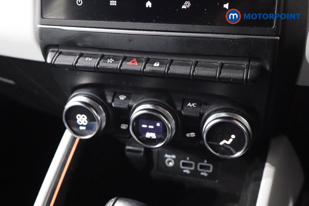 Renault Clio S Edition Automatic Petrol-Electric Hybrid Hatchback - Stock Number (1612611) - 4th supplementary image