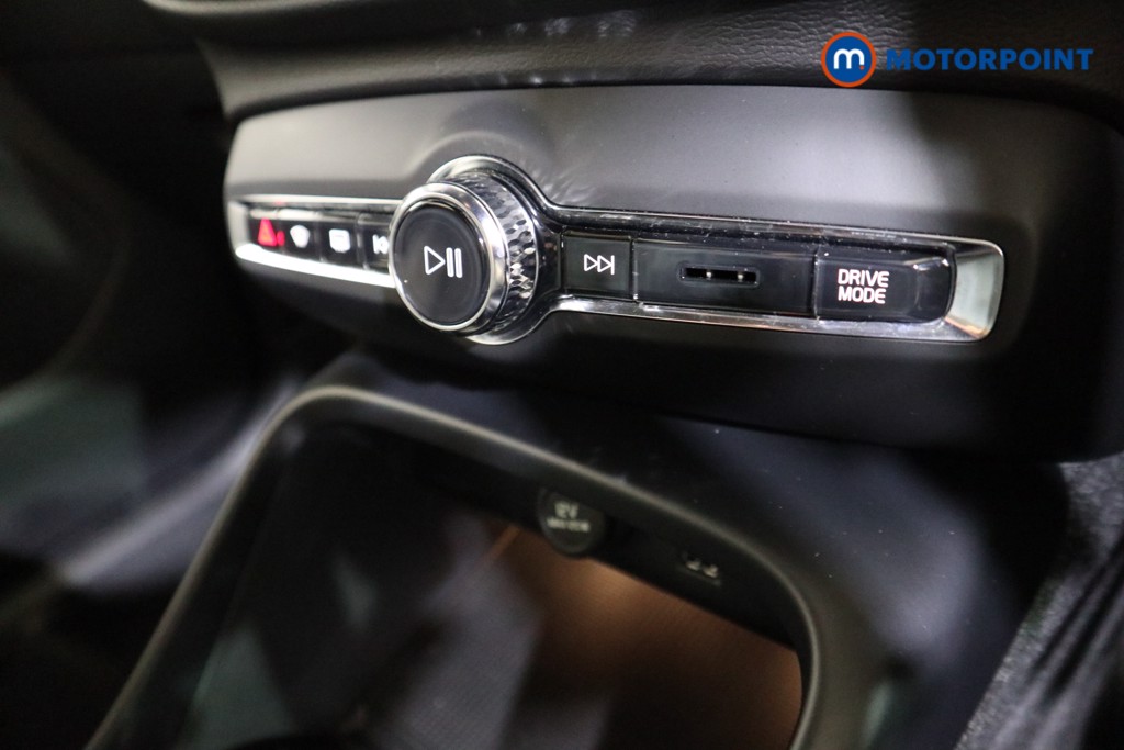 Volvo Xc40 R Design Automatic Petrol Plug-In Hybrid SUV - Stock Number (1612715) - 8th supplementary image