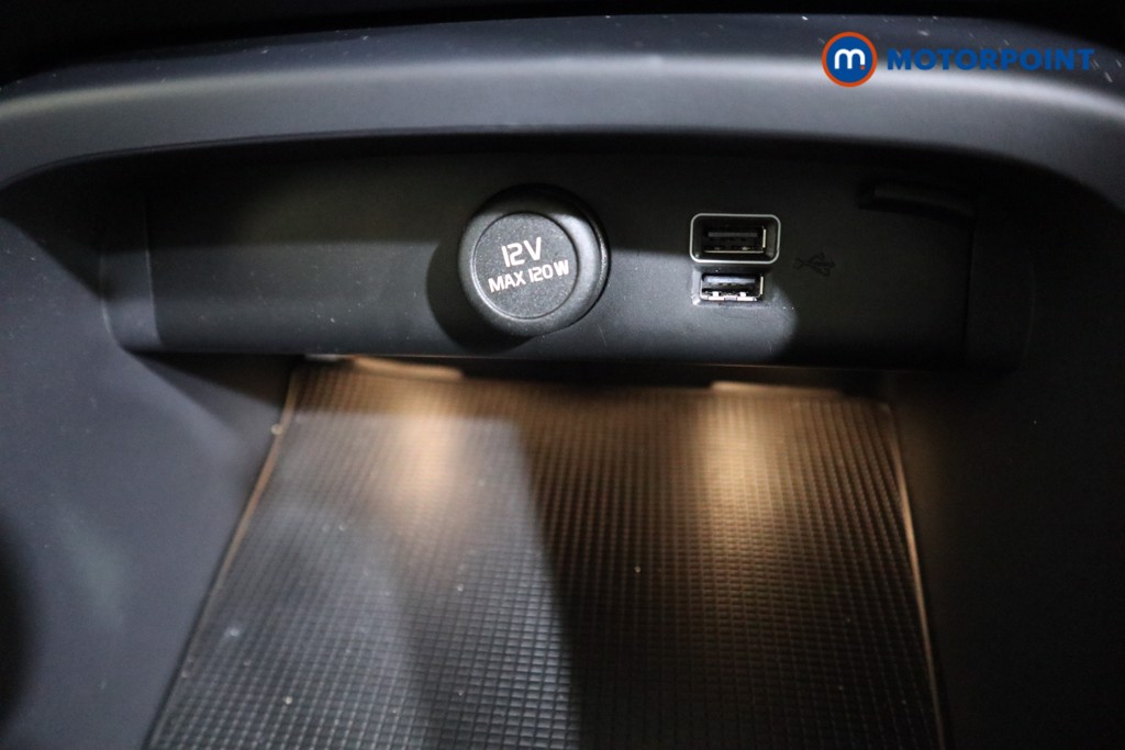 Volvo Xc40 R Design Automatic Petrol Plug-In Hybrid SUV - Stock Number (1612715) - 9th supplementary image