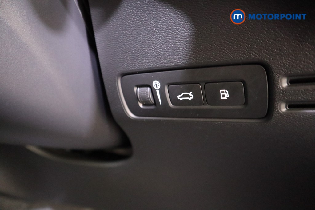 Volvo Xc40 R Design Automatic Petrol Plug-In Hybrid SUV - Stock Number (1612715) - 13th supplementary image