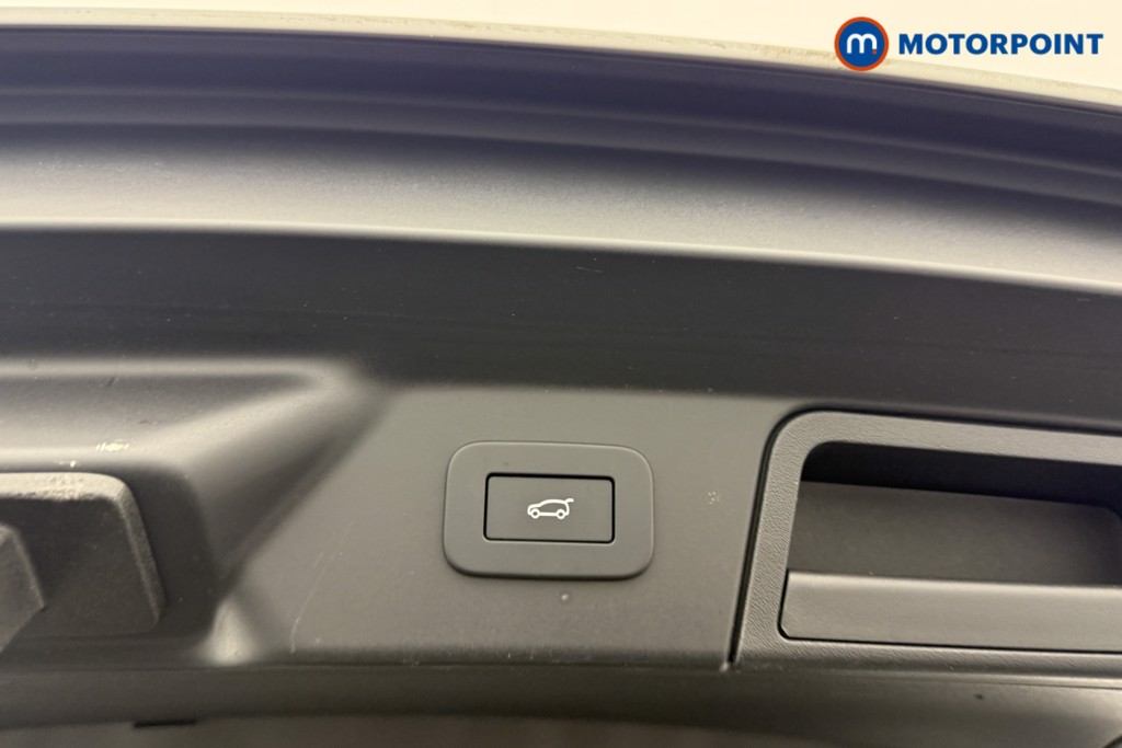 Land Rover Range Rover Velar R-Dynamic Se Automatic Diesel SUV - Stock Number (1613215) - 24th supplementary image