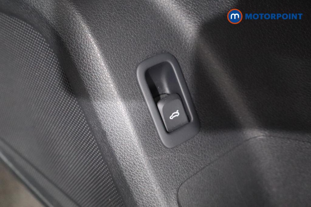 Audi Q2 Black Edition Automatic Petrol SUV - Stock Number (1593778) - 14th supplementary image