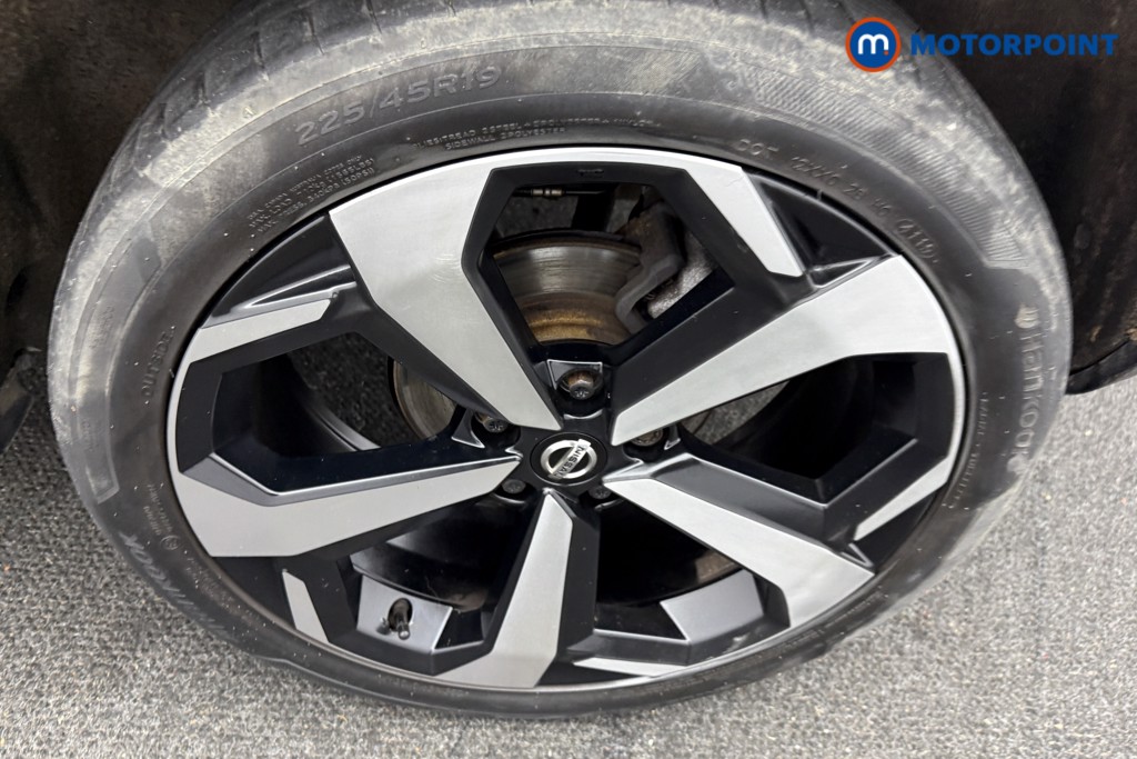 Nissan Juke Tekna Manual Petrol SUV - Stock Number (1597822) - 30th supplementary image