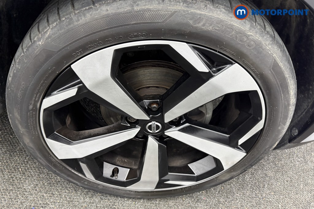 Nissan Juke Tekna Manual Petrol SUV - Stock Number (1597822) - 32nd supplementary image