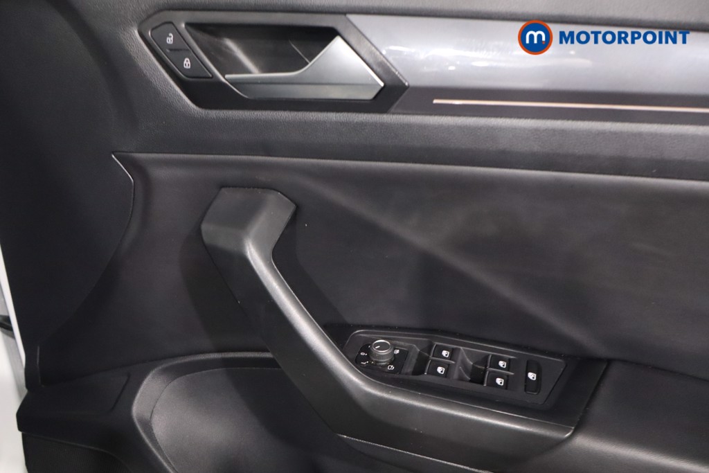Volkswagen T-Roc R-Line Manual Diesel SUV - Stock Number (1599263) - 24th supplementary image