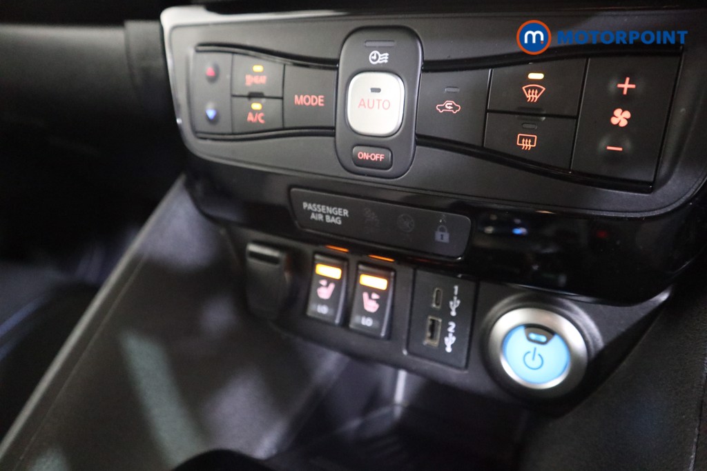 Nissan Leaf N-Connecta Automatic Electric Hatchback - Stock Number (1603627) - 7th supplementary image