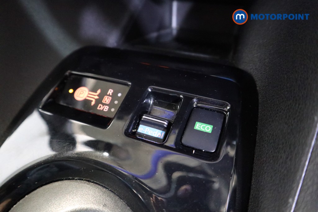 Nissan Leaf N-Connecta Automatic Electric Hatchback - Stock Number (1603627) - 8th supplementary image