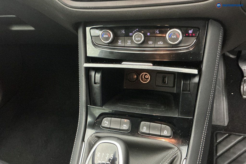 Vauxhall Grandland Ultimate Manual Petrol SUV - Stock Number (1606383) - 17th supplementary image