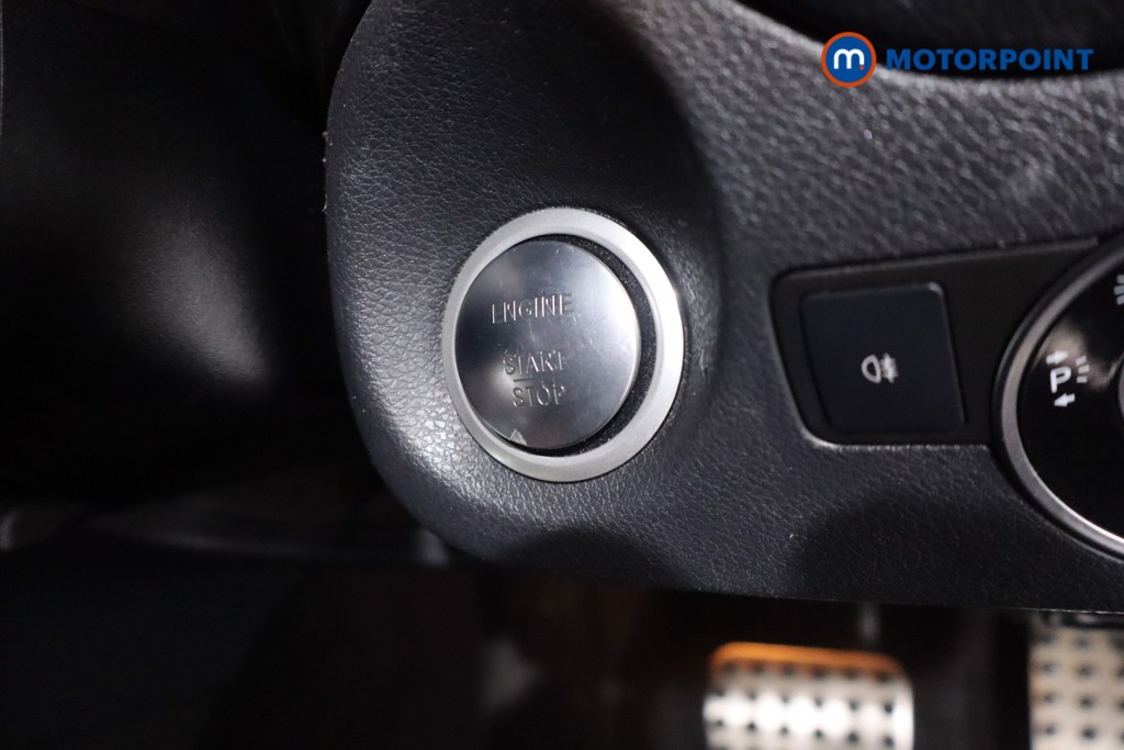 Mercedes-Benz GLA Amg Line Automatic Petrol SUV - Stock Number (1606388) - 17th supplementary image