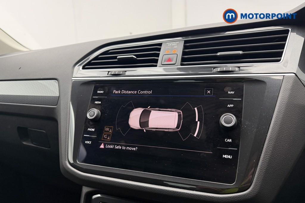 Volkswagen Tiguan Life Automatic Petrol SUV - Stock Number (1606744) - 12th supplementary image