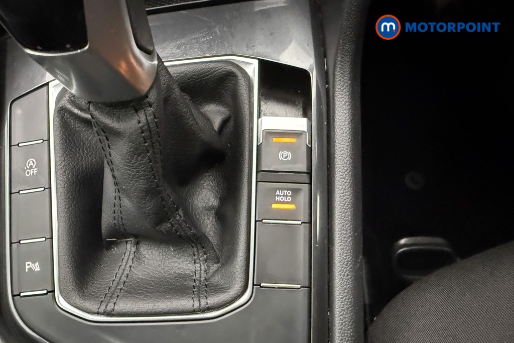 Volkswagen Tiguan Life Automatic Petrol SUV - Stock Number (1606744) - 16th supplementary image