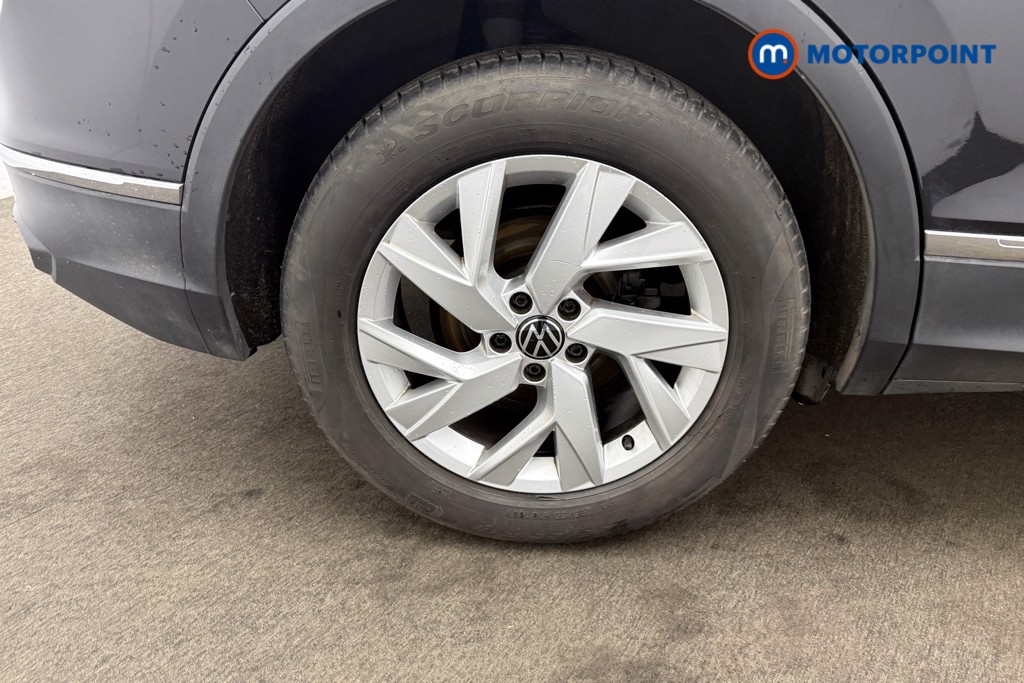 Volkswagen Tiguan Life Automatic Petrol SUV - Stock Number (1606744) - 25th supplementary image