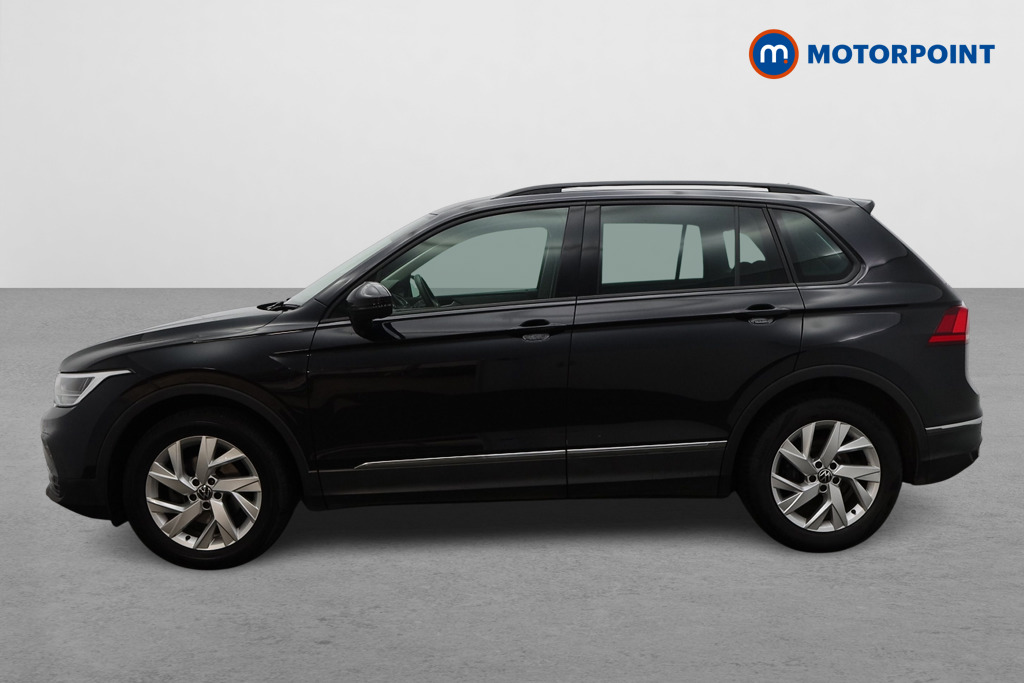 Volkswagen Tiguan Life Automatic Petrol SUV - Stock Number (1606744) - Passenger side