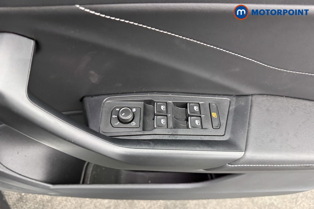 Volkswagen T-Roc Black Edition Automatic Petrol SUV - Stock Number (1607094) - 16th supplementary image