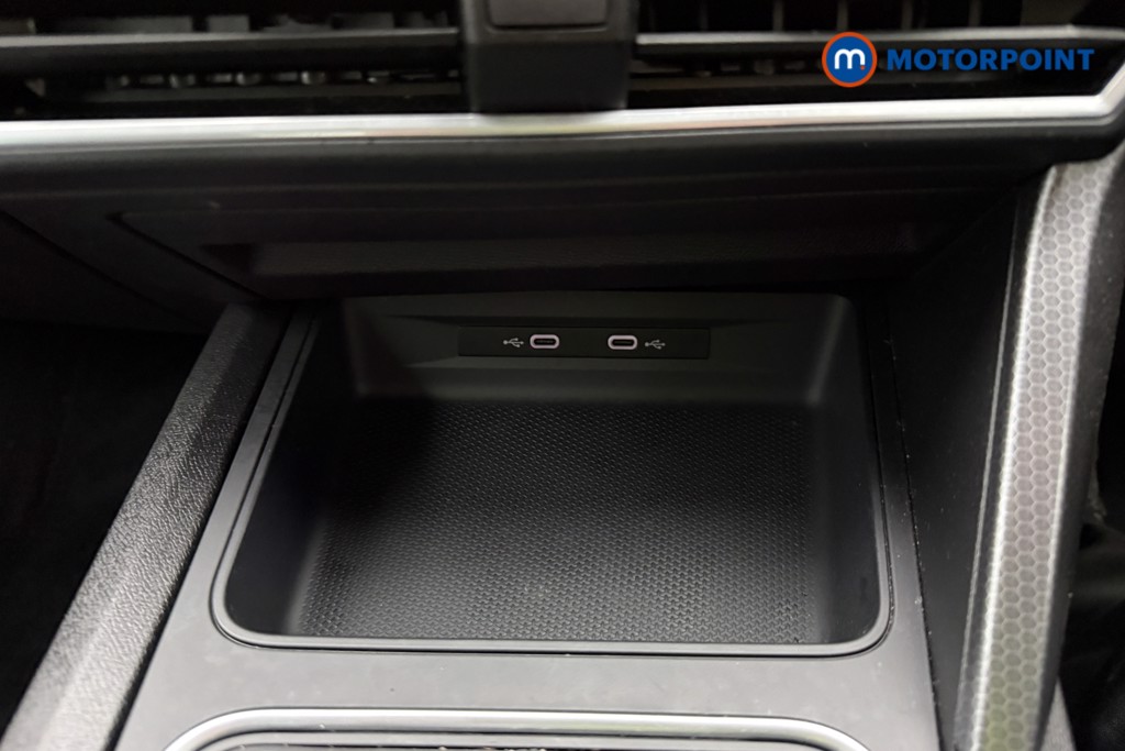 Seat Leon Se Dynamic Manual Petrol Hatchback - Stock Number (1607107) - 13th supplementary image