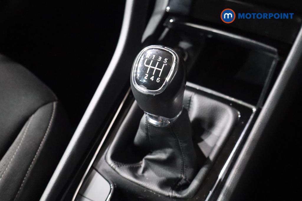 Skoda Karoq Se Drive Manual Petrol SUV - Stock Number (1607376) - 5th supplementary image